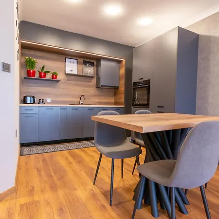 1st Line Sea View Sirena Apartmán