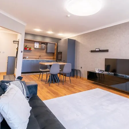 Apartmán 1st Line Sea View Sirena Zlate písky